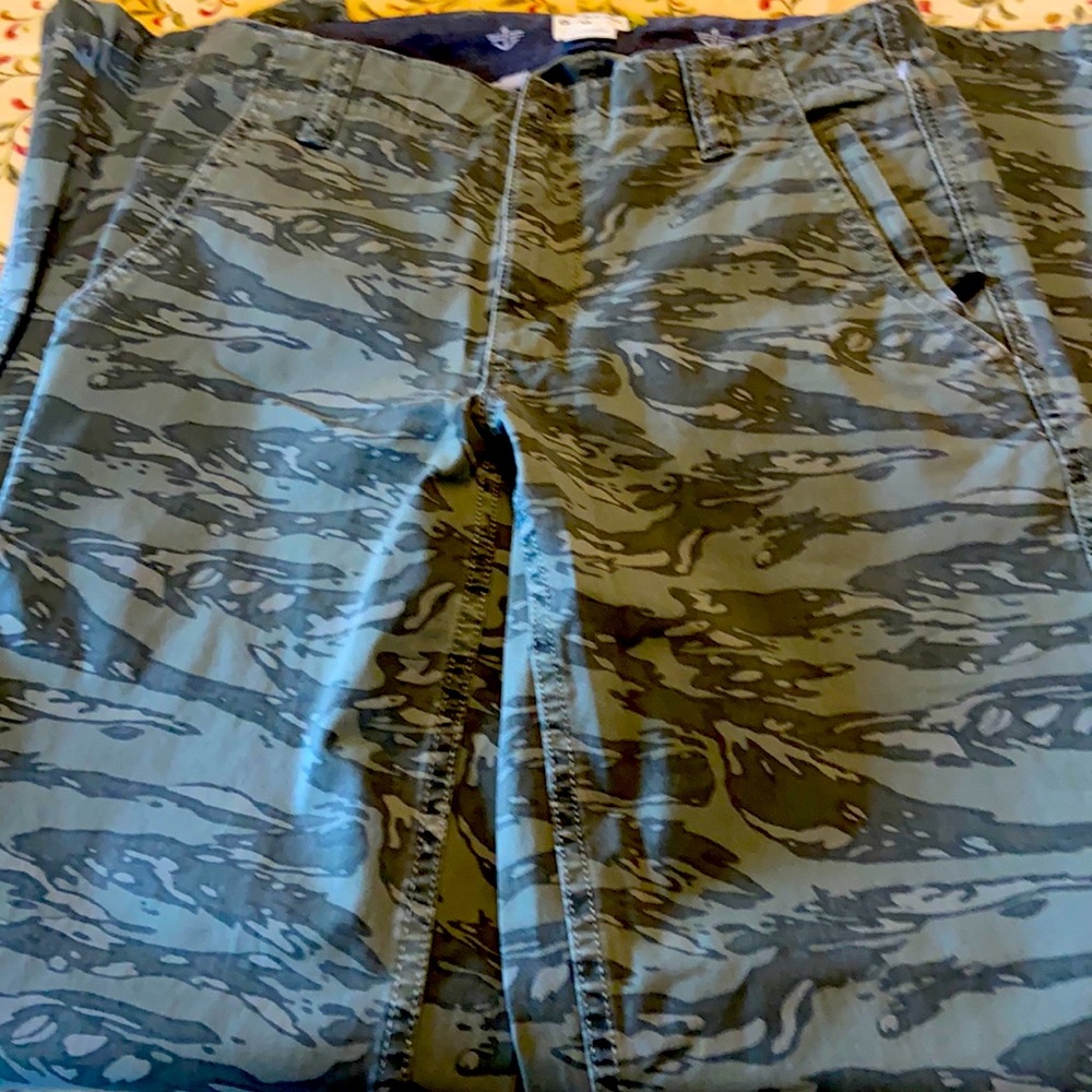 Dockers 28 waist 32 length cute camo print pants